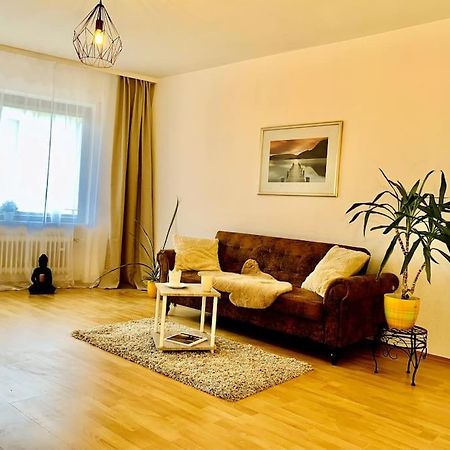 Schone, Gut Ausgestattete Wohnung Fur 1 Bis 4 Personen - Zentral Gelegen Bad Ems Exterior photo