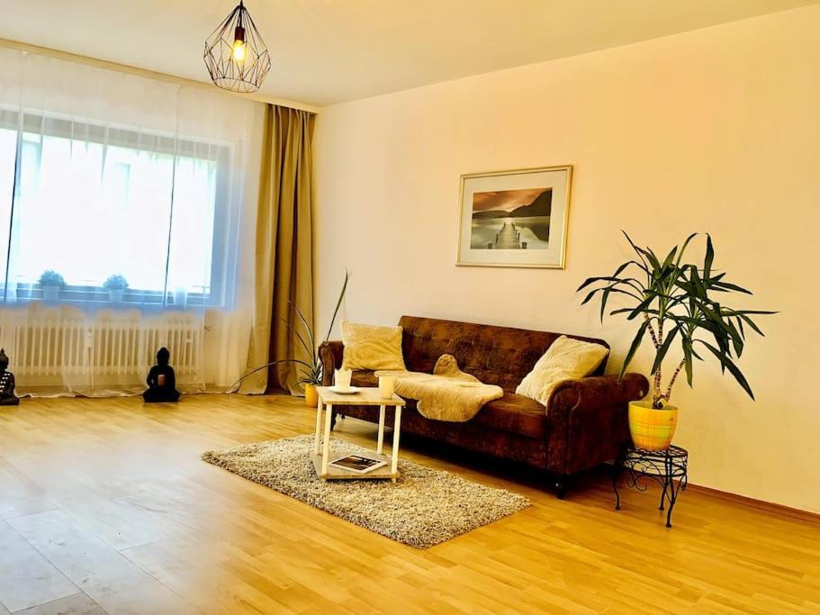 Schone, Gut Ausgestattete Wohnung Fur 1 Bis 4 Personen - Zentral Gelegen Bad Ems Exterior photo