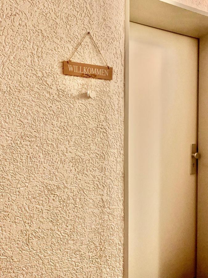 Schone, Gut Ausgestattete Wohnung Fur 1 Bis 4 Personen - Zentral Gelegen Bad Ems Exterior photo