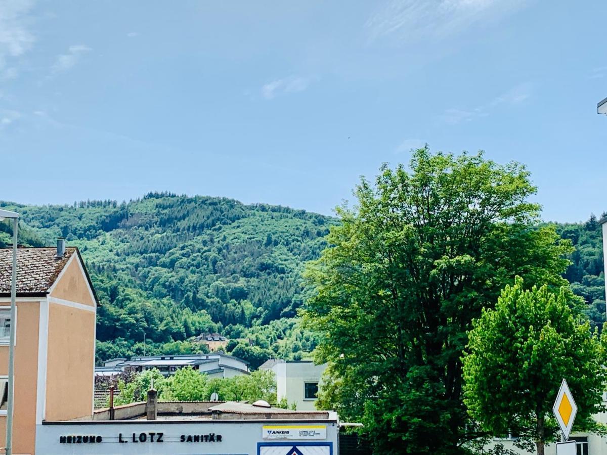 Schone, Gut Ausgestattete Wohnung Fur 1 Bis 4 Personen - Zentral Gelegen Bad Ems Exterior photo